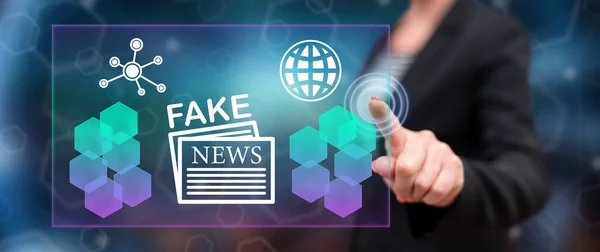 Frau Berührt Fake News Konzept Auf Touchscreen Mit Dem Finger — Stockfoto
