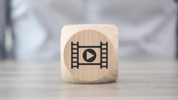 Holzblock Mit Symbol Für Kinokonzept — Stockfoto