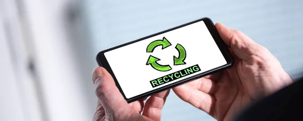 Smartphone Bildschirm Mit Recycling Konzept — Stockfoto