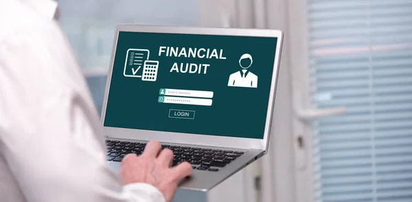 Laptop Screen Displaying Financial Audit Concept — Stock Photo, Image