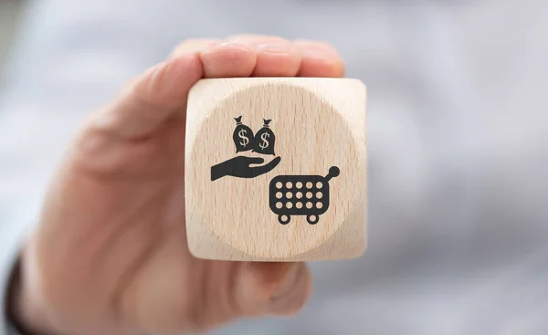 Kézben Tartja Egy Kocka Szimbólumával Személyes Kölcsön Koncepció — Stock Fotó