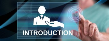 Adam dokunmatik ekranda bir tanıtım konseptine parmağıyla dokunuyor.