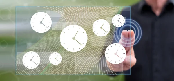 Zaman Yönetimi Kavramı Bir Dokunmatik Ekranda Parmaklarıyla Dokunarak Adam — Stok fotoğraf