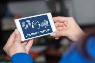 Bir müşteri destek kavramını gösteren akıllı telefon ekranı