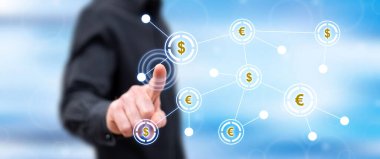 Finansal ağ parmağıyla bir dokunmatik ekran üzerinde dokunmadan adam
