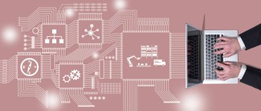 Lojistik konsepti sembolü olan dizüstü bilgisayar kullanan ellerin üst görünümü