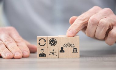 B2G sembollü ahşap bloklar