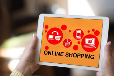 Çevrimiçi alışveriş kavramını gösteren tablet ekranı