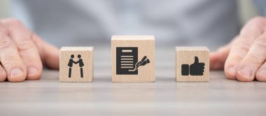 Anlaşmanın sembolü olan tahta bloklar