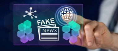 Adam dokunmatik ekranda sahte bir haber konseptine parmağıyla dokunuyor.