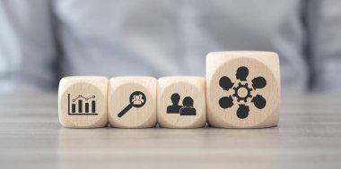 Ahşap bloklar Rem kavramının sembolü