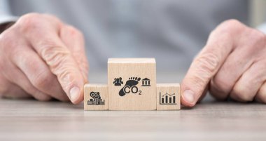 Esg kavramının sembolü olan tahta bloklar