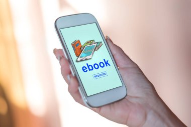 E-kitap kavramını gösteren akıllı telefon ekranı