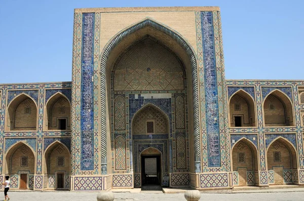 Mirza Ulug Bey Madrasa建于15世纪 伊斯兰学校的瓷砖装饰非常引人注目 布哈拉 乌兹别克斯坦 — 图库照片