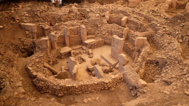 Göbeklitepe, Neolitik dönemden kalma bir arkeolojik alan. İ.Ö. M.Ö. 9600-9500 yılları arasında dünyanın en eski tarihi binalarından biridir. Şanlıurfa, Türkiye.