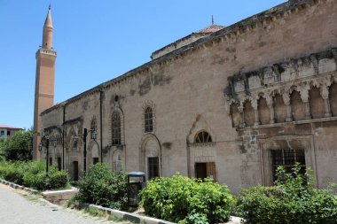 Silvan Büyük Camii, Artuqid döneminde 1152-1157 yılları arasında inşa edilmiştir. Cami 'nin İHA' yla çekilmiş bir fotoğrafı. Silvan, Diyarbakır, Türkiye.