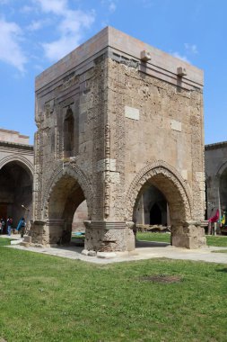 Kayseri 'nin Bunyan ilçesinde Seljuk dönemine ait Sultan Hani Caravanserai.