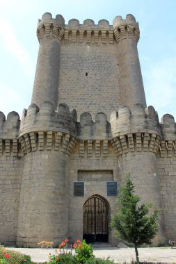 Büyük Mardakan Kalesi Bakü, Azerbaycan 'da yer almaktadır. Büyük Mardakan Kalesi 1187 yılında Shirvanshahlar döneminde inşa edildi..