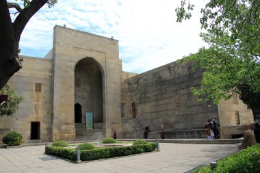 Shirvanshahs Sarayı 15. yüzyılda inşa edildi. Saray Bakü şehir merkezinde yer almaktadır.. 