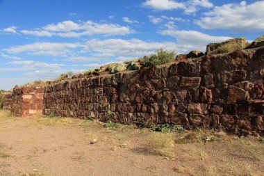 Akyrtas, Kazakistan 'ın Taraz kentinde yer alan bir şehirdir. Akyrtas UNESCO dünya mirası listesinde yer alıyor. Şehir dağlardan getirilen kahverengi taşlarla inşa edildi..
