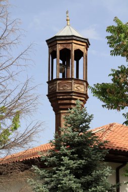 Konya 'nın Karatay ilçesinde bulunan ahşap bir minare. Cukur Mahalle Mescidi 19. yüzyılın sonlarında Osmanlı döneminde inşa edilmiştir..