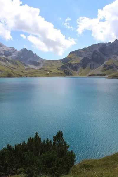Bela Vista Lago Lunersee Rodeado Por Alpes Vorarlberg Áustria — Fotografia de Stock