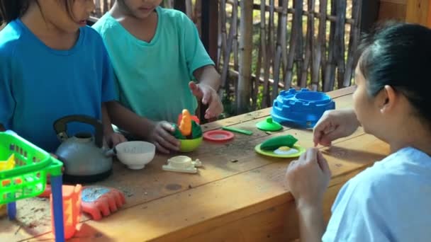 Happy Sisters Play Food Wooden Grocery Toys Outdoor Playground Her — Stockvideo