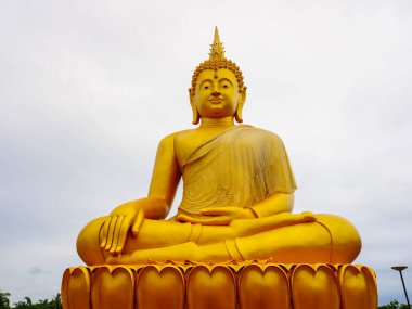 Wat Sawangwaree 'deki büyük Buda heykeli, Bueng Khong Bölgesi, Bueng Kan Bölgesi, Tayland.