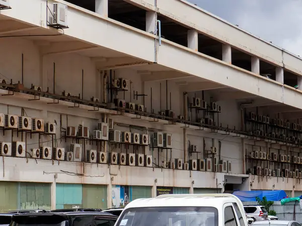 26 Haziran 2024, Vientiane, Laos - Yerleşim binaları ya da Vientiane ofisi.