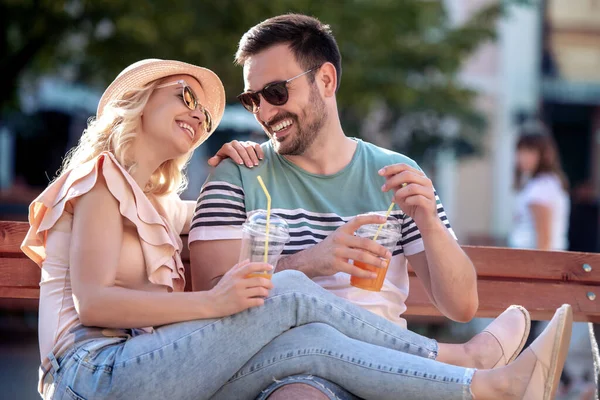 Portrait Smiling Couple Sitting Bench Drink Juice — Stock Photo, Image