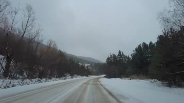 Οδήγηση Χειμώνα Χιόνι Δρόμο Θέα Μέσα Από Παρμπρίζ Στην Εθνική — Αρχείο Βίντεο