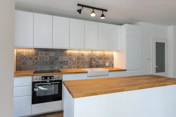 新的现代化厨房 室内摄影 — 图库照片