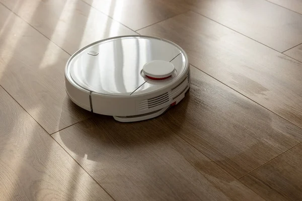 Vacuum Robot Cleaning Home Robot Vacuum Cleaner Modern Home Smart — Stock Photo, Image