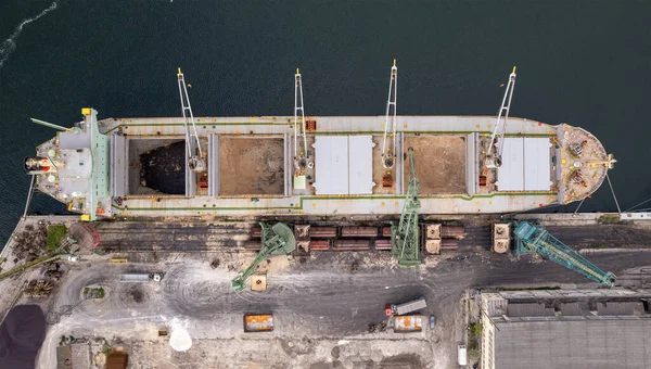 Loading Dry Cargo Ship Brown Sugar Cranes Port Aerial View — ストック写真
