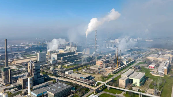 Fabbrica Chimica Con Fumo Impianto Chimico Centrale Elettrica Industriale Con — Foto Stock