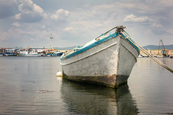 Port, nessebar, Bulgaristan Karadeniz Sahil üzerinde antik kentin eski ahşap balıkçı teknesi