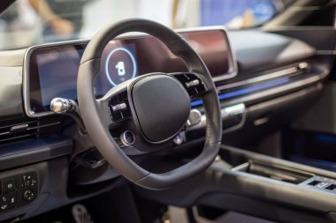 Modern direksiyonlu iç mekan.