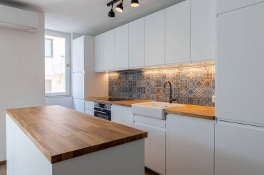 Yeni modern mutfak. Yeni evim. İç fotoğrafçılık.