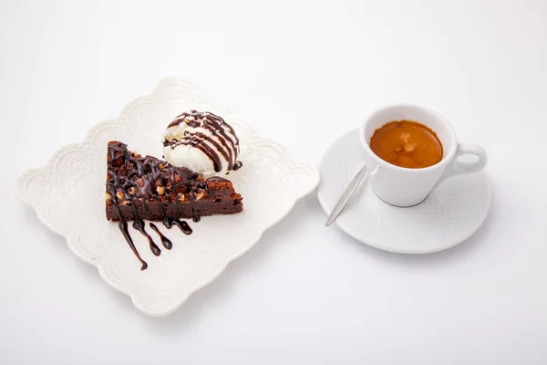 Чашка Кофе Эспрессо Шоколадным Тортом Мороженым — стоковое фото
