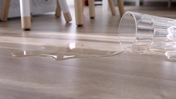 Glass Water Spilled New Laminate Floor Wood — Stok video