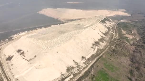 Pemandangan Udara Dari Kolam Tailing Permukaan Residu Kimia Tailings Kolam — Stok Video