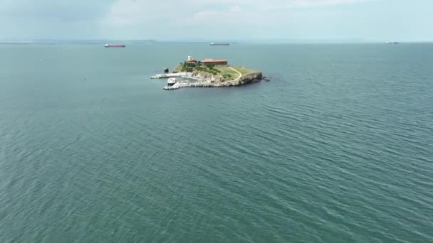 Letecký Pohled Ostrov Saint Anastasia Burgasově Zálivu Bulharsko — Stock video