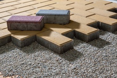 Kaldırım tuğlalı yaya yolu. Kaldırım kaldırımı