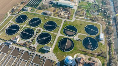 Temizlik İnşaat bir arıtılması için. Atıksu arıtma tesisi.