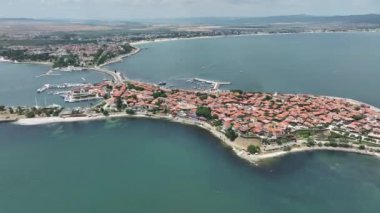 Nessebar, Bulgaristan Karadeniz sahil üzerinde Antik kentin havadan görünümü.