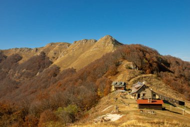 Popüler dağ kulübesi Mazalat. Stara Planina Dağı, Orta Balkan Ulusal Parkı, Bulgaristan