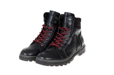 Siyah erkek deri çizmeleri. Şık kış ayakkabıları, beyaz tenli.