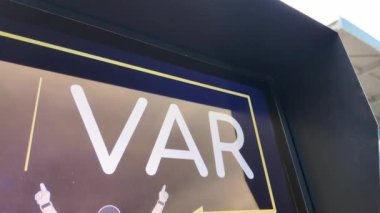 VAR sistem ekranı. Maç sırasında sistem video yardımcı hakemi