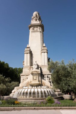 Miguel de Cervantes Anıtı Plaza Espana Madrid İspanya