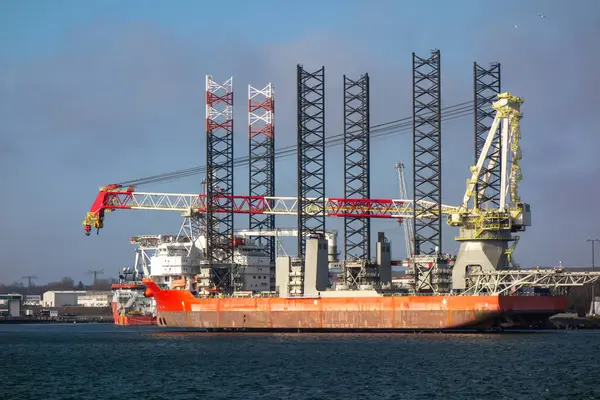 Açıklar Rüzgâr Çiftliği İnşaat Gemisi, Yenilenebilir Enerji Altyapısı, Deniz Mühendisliği, Sürdürülebilir Offshore Projeleri